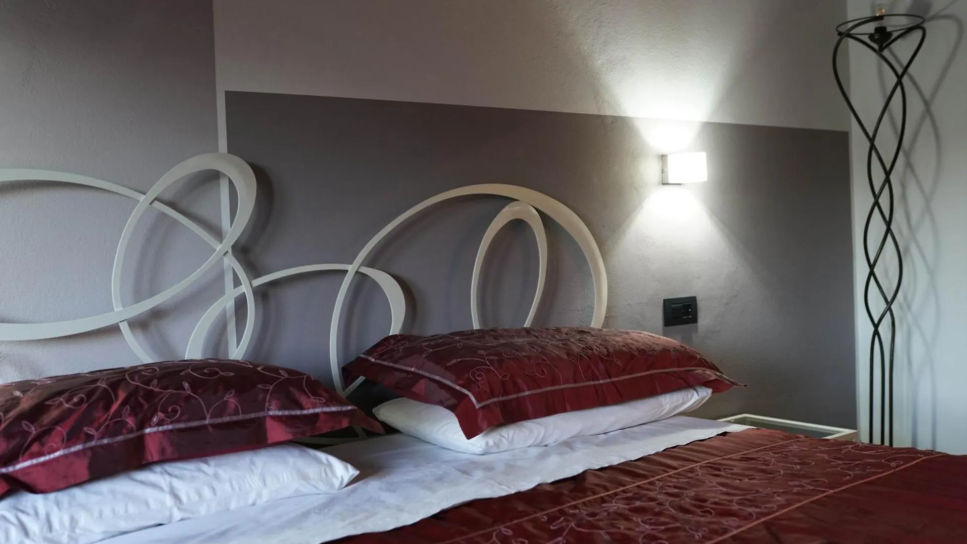 Portola La Vecchia Dimora Villa Roncola Italy