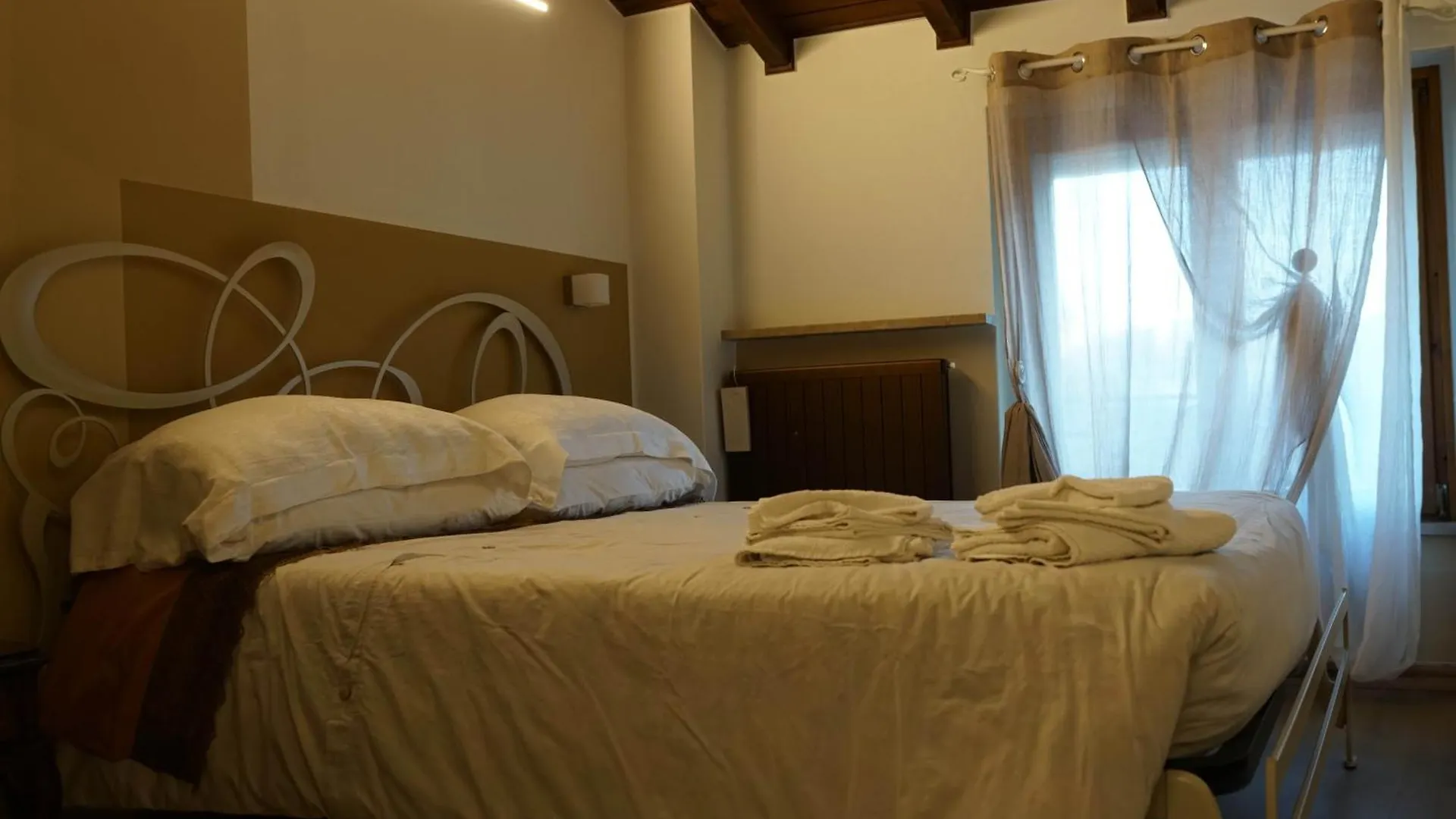 Portola La Vecchia Dimora Villa Roncola 0*,  Italy