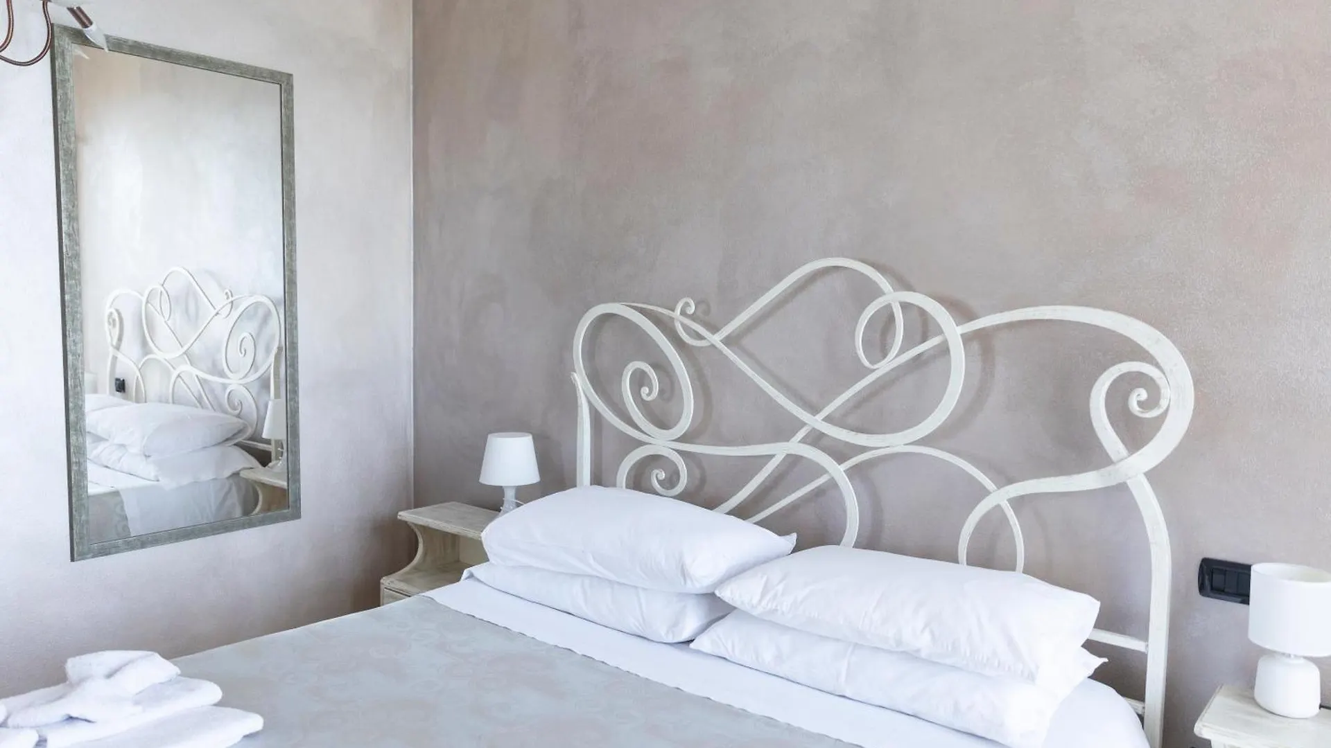 Portola La Vecchia Dimora Villa Roncola Italy